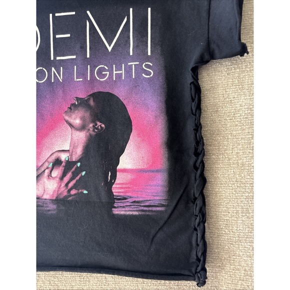 Neon Lights World Tour 2014 Demi Lovato Shirt Pop Rock Woman's Tshirt Size Small - Picture 6 of 12
